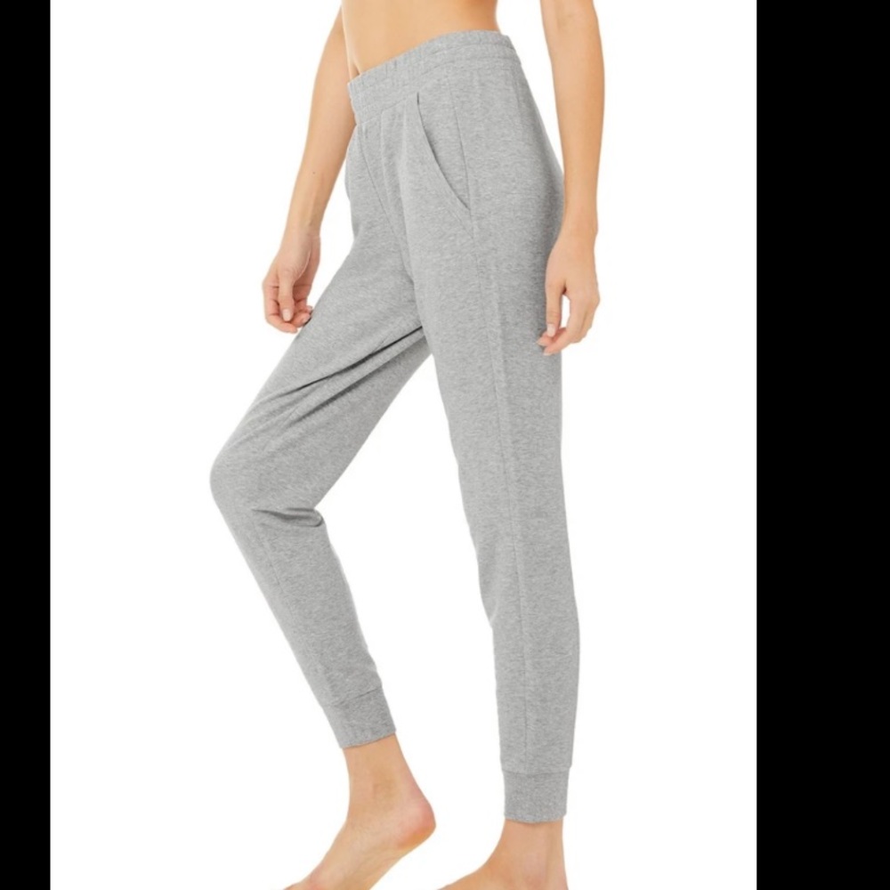 Alo Yoga unwind sweatpant